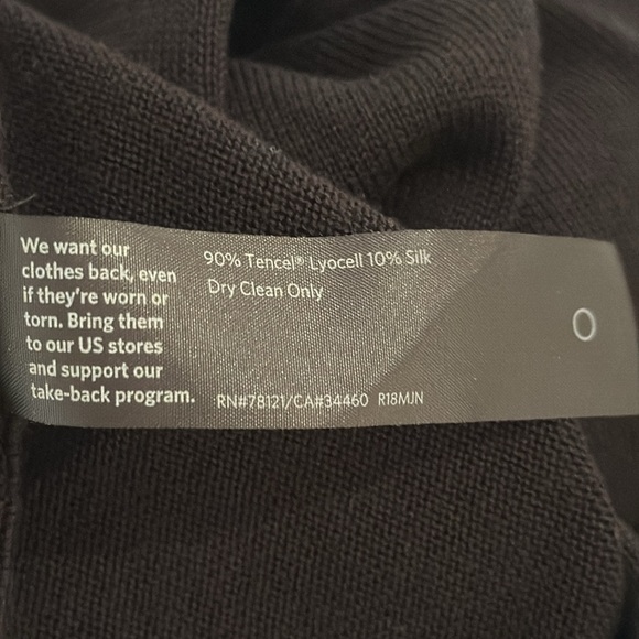 Eileen Fisher Black and Cream Sweater - Picture 8 of 8